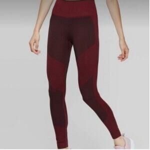Umbro Seamless High Rise Workout Leggings Medium 7/8 length